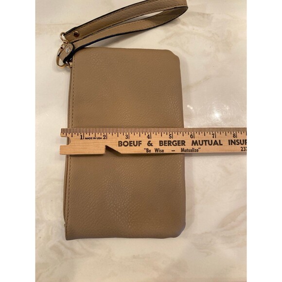 Cato Makeup Cosmetics Accessories Bag Tan Zipper Close Inside Pocket Travel - Picture 6 of 9